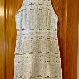 LIKE NEW Lilly Pulitzer white scalloped eyelet dress, size 0….